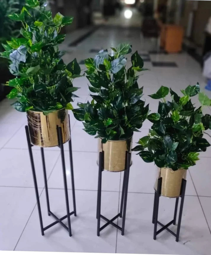 MODERN SET OF 3 PLANTER SET WITH ARRANGEMENTS